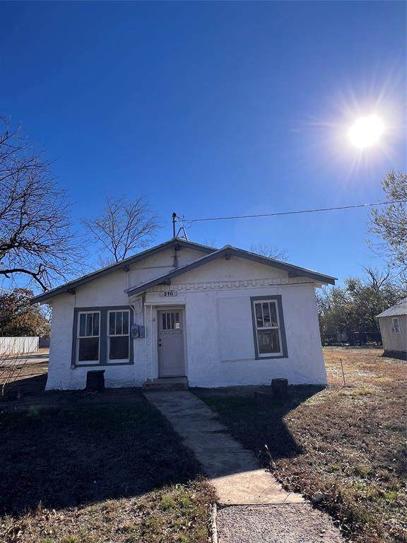 316 7th Street - Photo 1