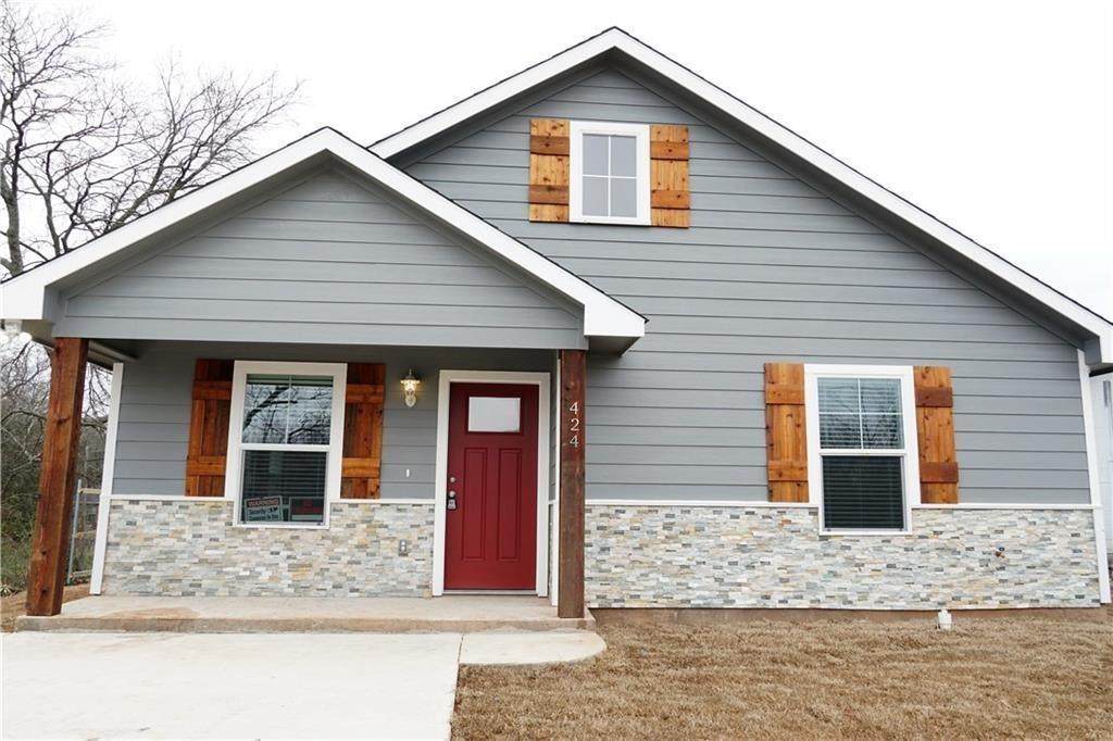 424 Nelson Street - Photo 1