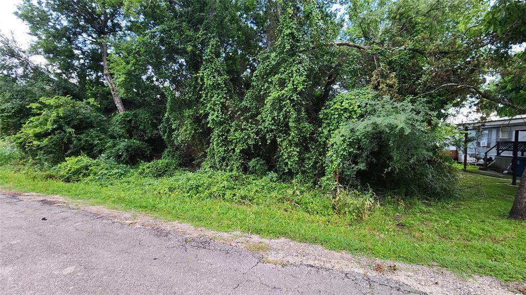 327 Capricorn Drive - Photo 1