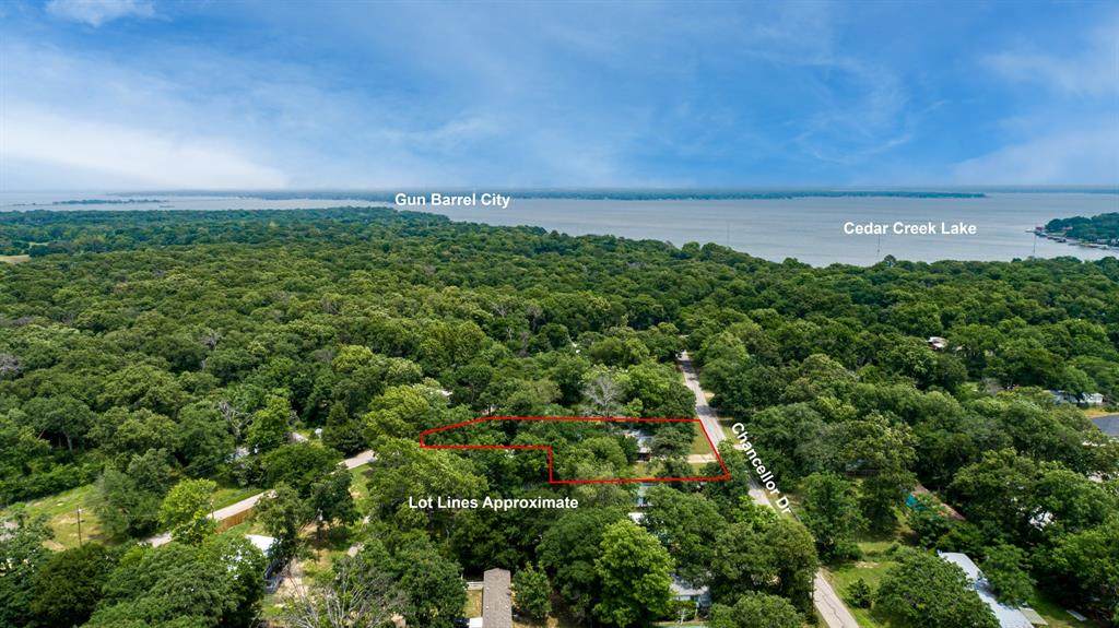 1023 Chancellor Drive - Photo 1