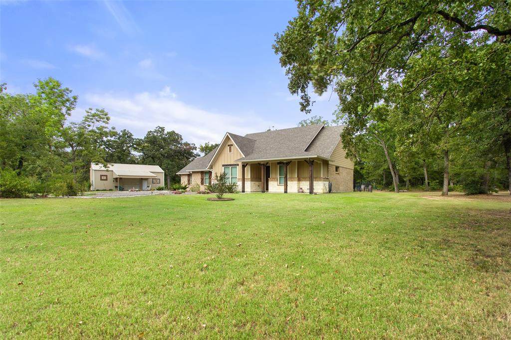 10273 Private Road 5211 - Photo 1