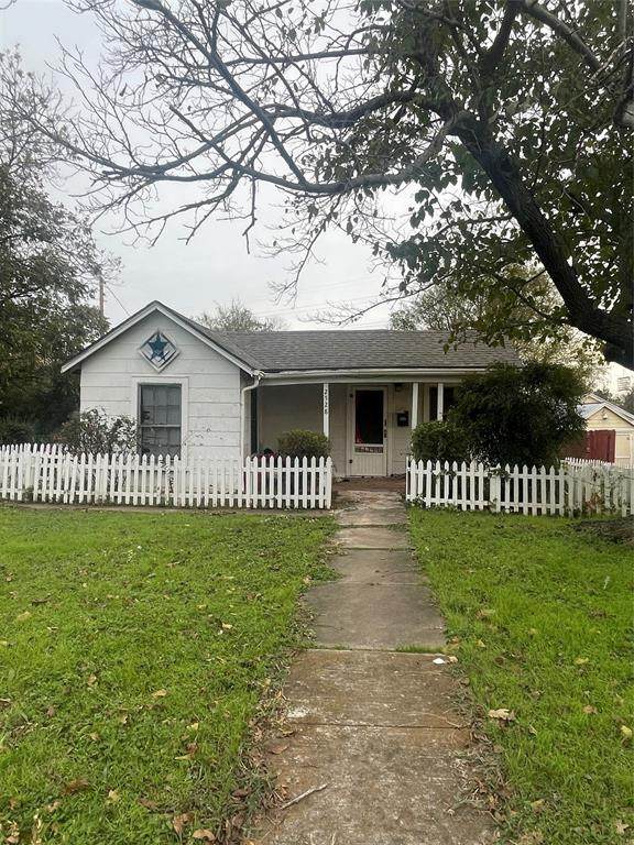 2528 Oakwood Terrace - Photo 1