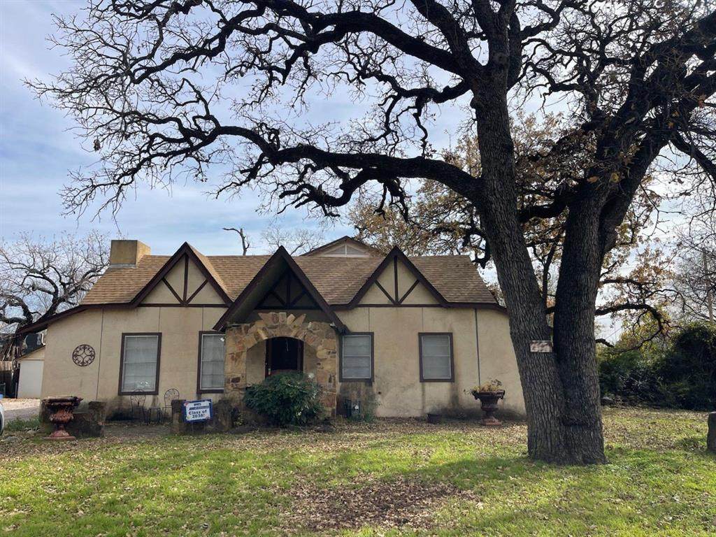 2532 Oakwood Terrace - Photo 1