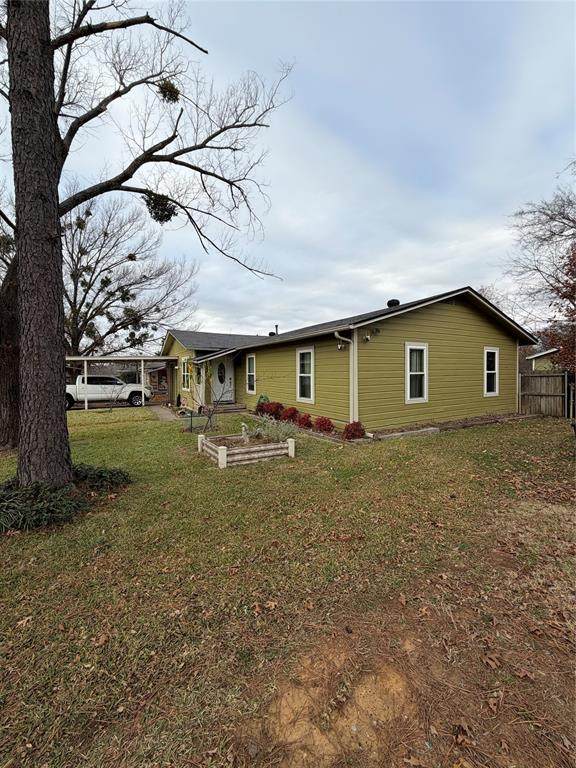 703 Carver Street - Photo 1