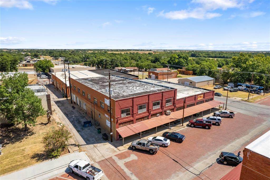 115 Pecan Street - Photo 1