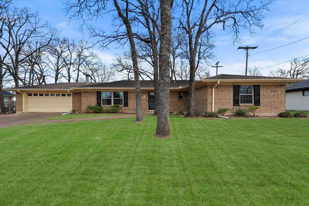 912 Northwood Boulevard - Photo 1