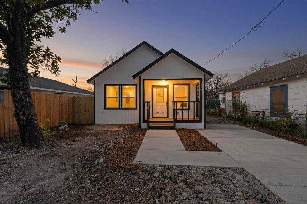 1541 Caldwell Street - Photo 1