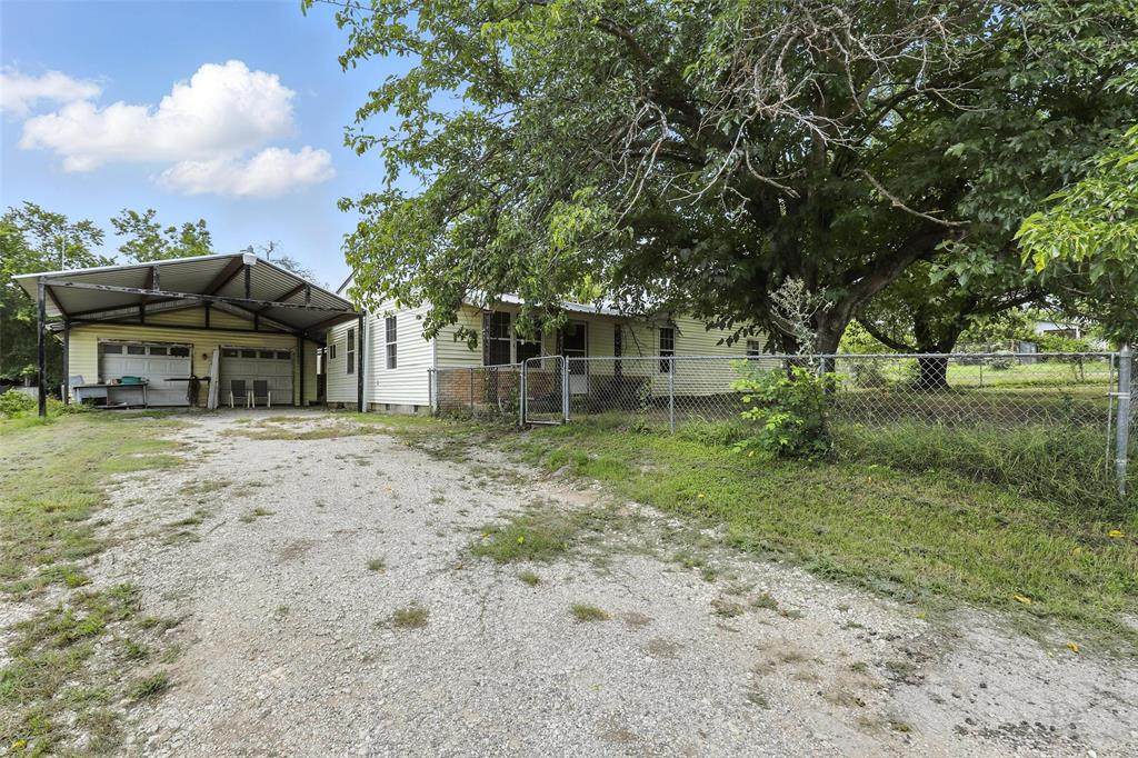 221 7th Street - Photo 1