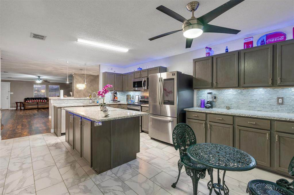 910 Anvil Creek Drive - Photo 1