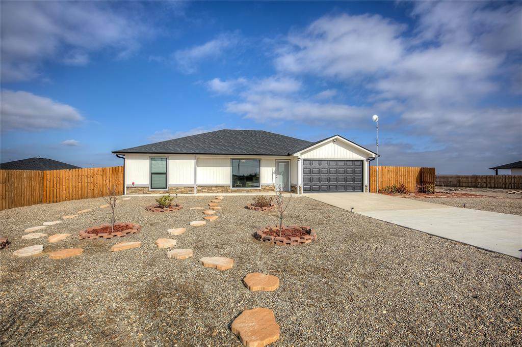 521 Private Road 24977 - Photo 1