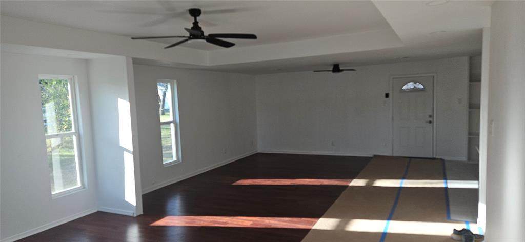 2110 06th Street - Photo 1