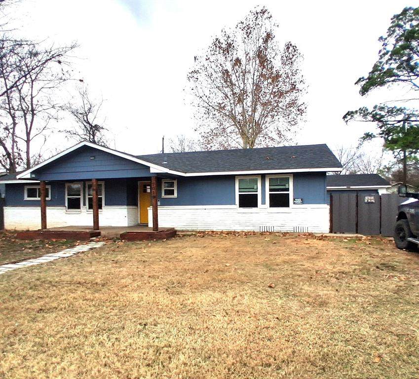 7019 Darling Street - Photo 1