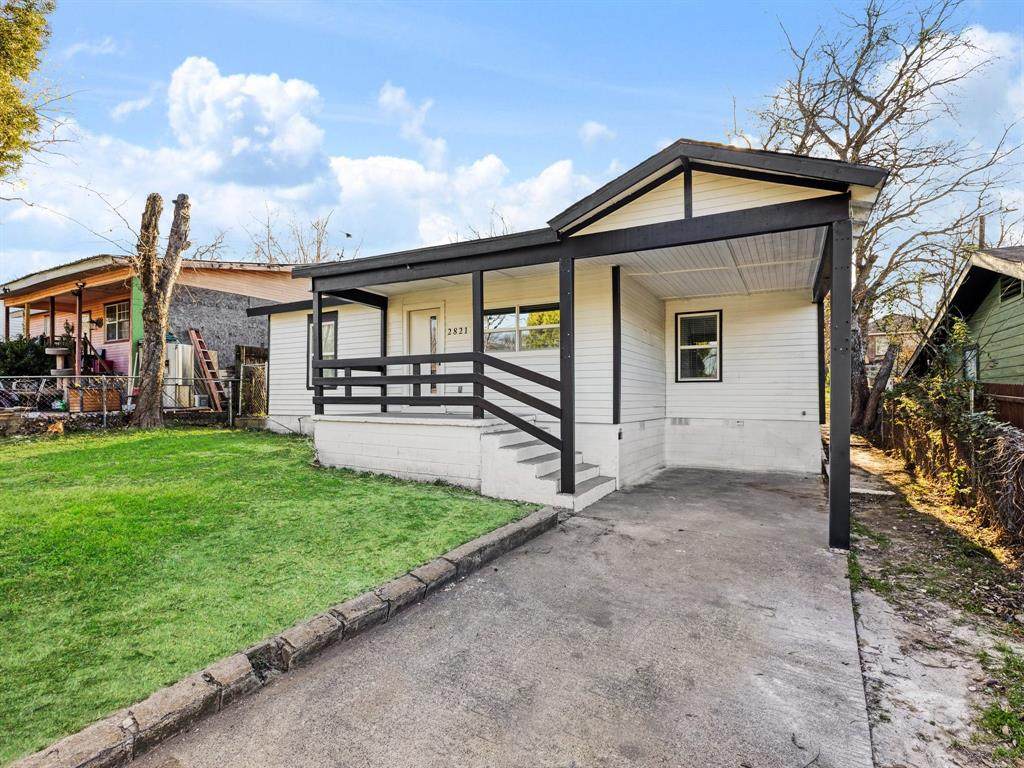 2821 31st Street - Photo 1