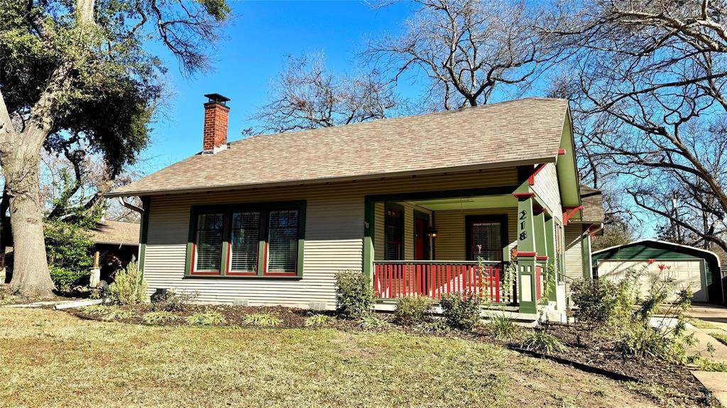 218 Elm Drive - Photo 1