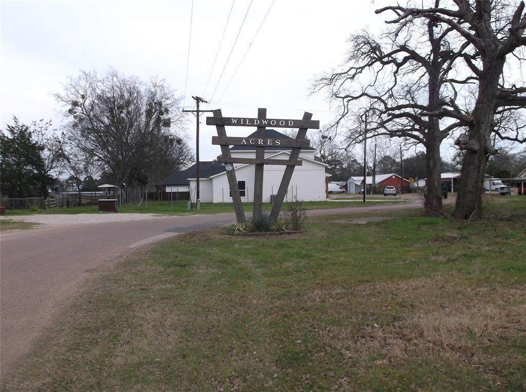 2007 Hazelwood Drive - Photo 1