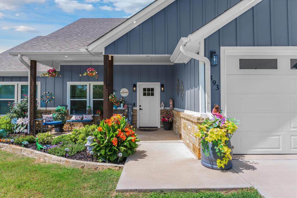 393 Pennsylvania Avenue - Photo 1