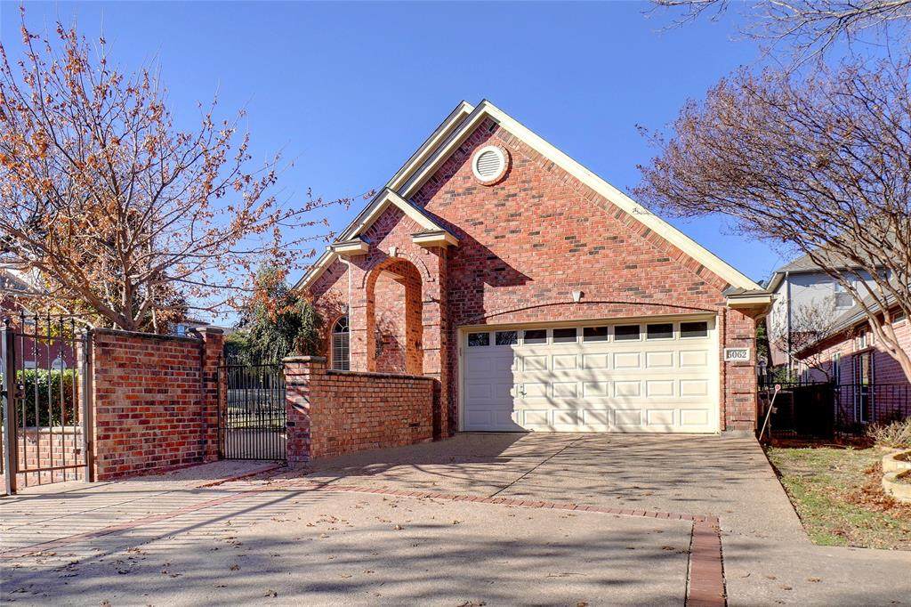 5062 Birchman Avenue - Photo 1