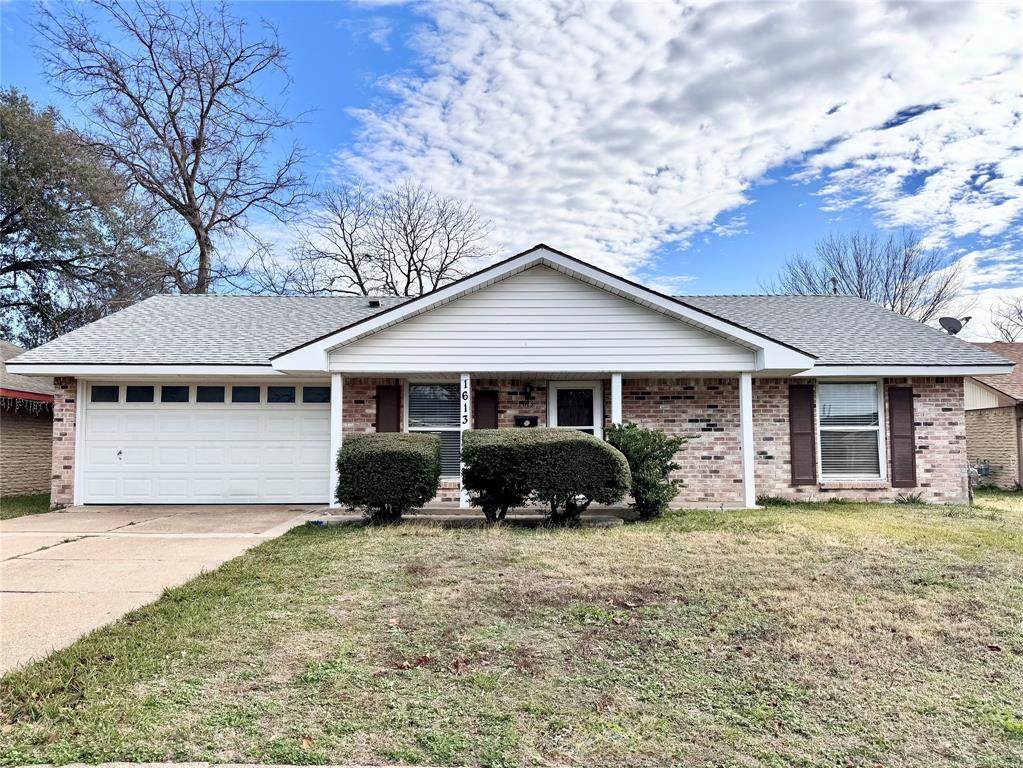 1613 Squire Court - Photo 1