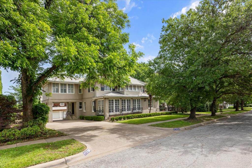 4720 Collinwood Avenue - Photo 1