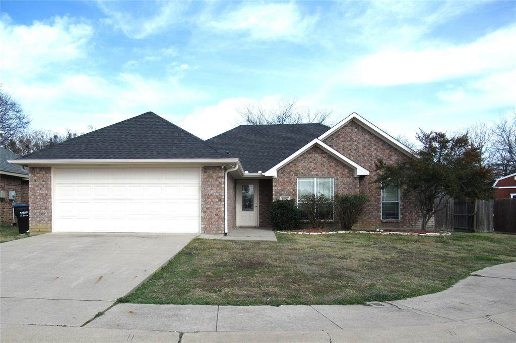 2214 Kaitlyn Circle - Photo 1