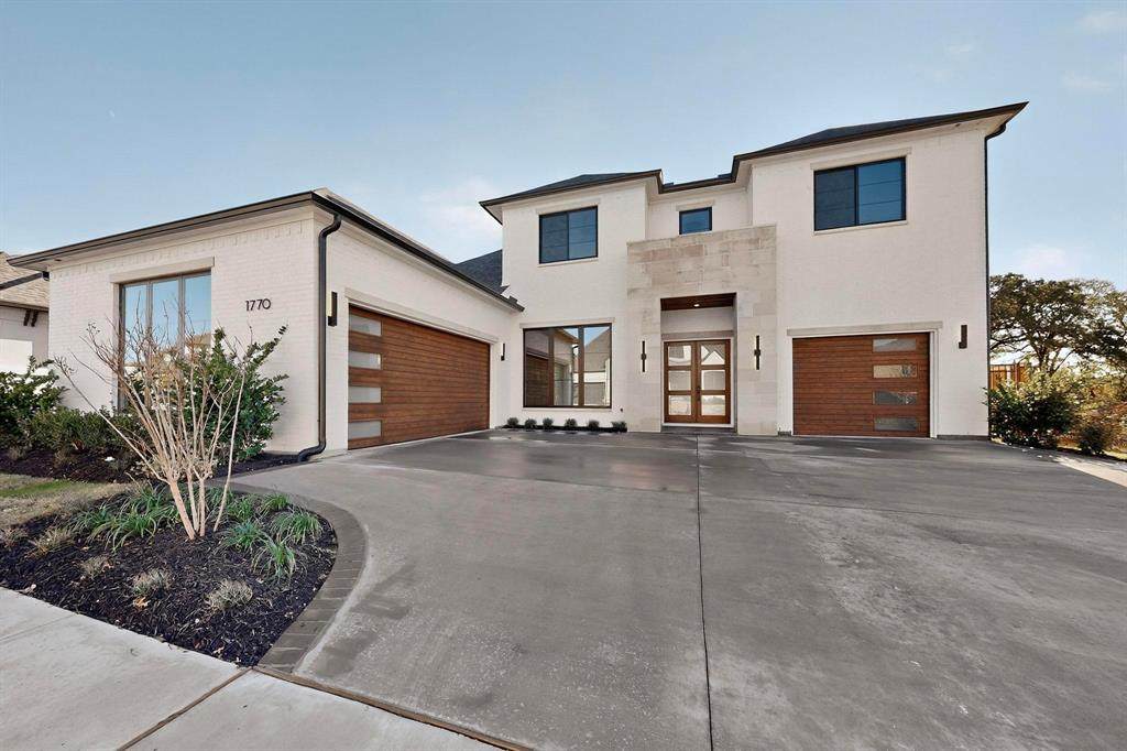 1770 Coopers Hawk Drive - Photo 1