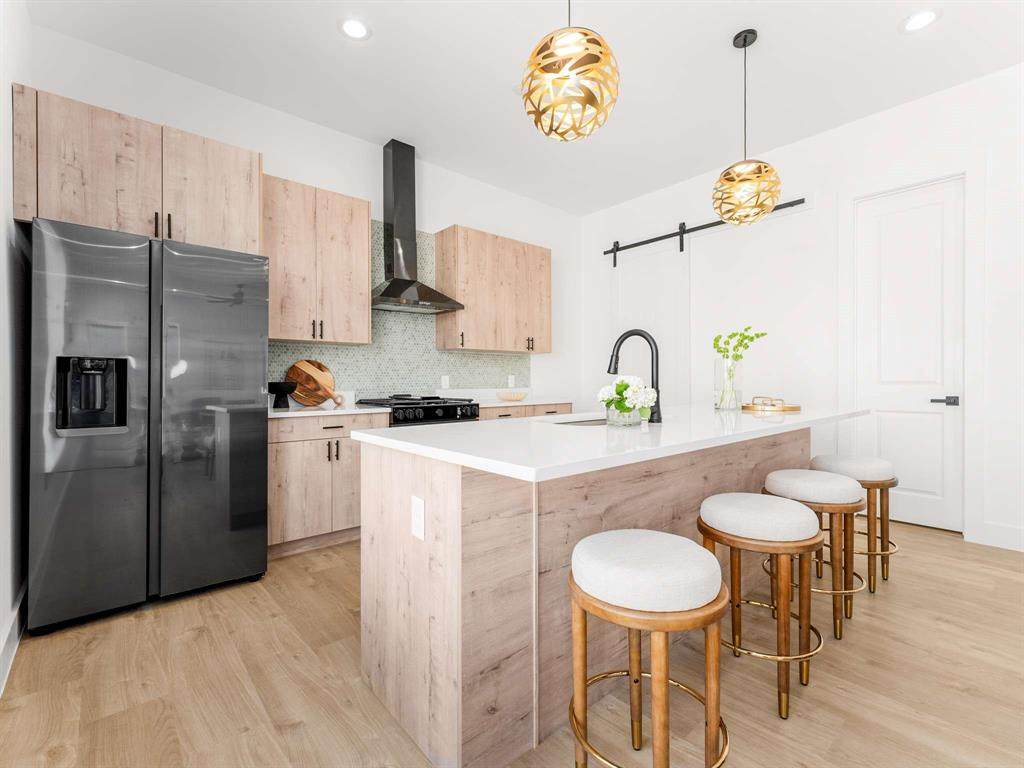 2015 Prairie Avenue - Photo 1