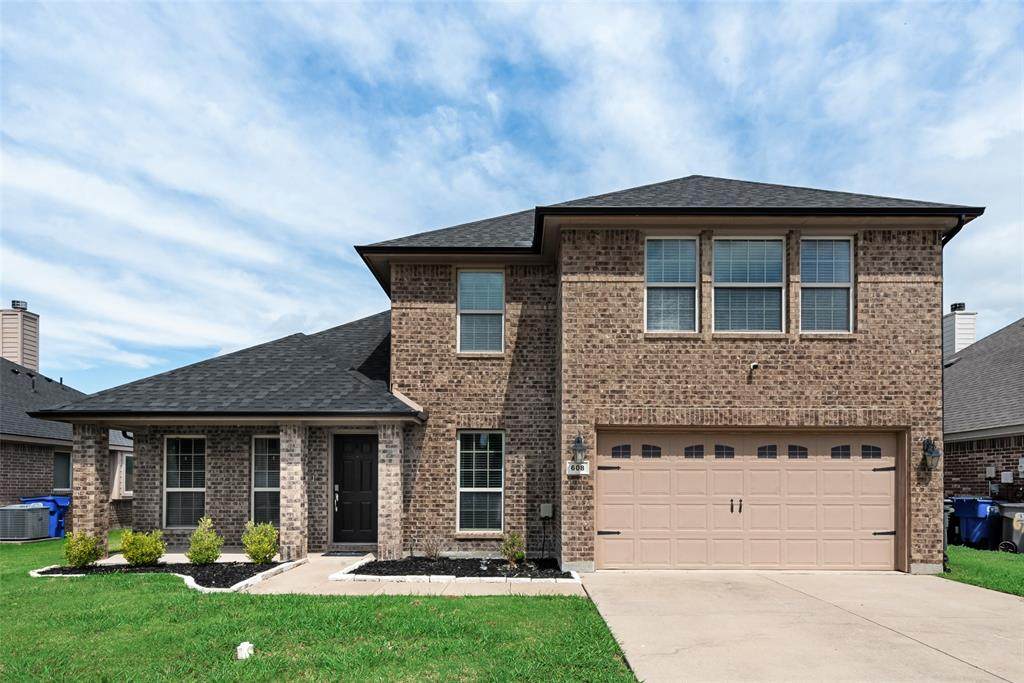 608 Fox Glen - Photo 1