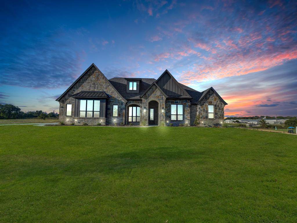 121 Desperado Way - Photo 1