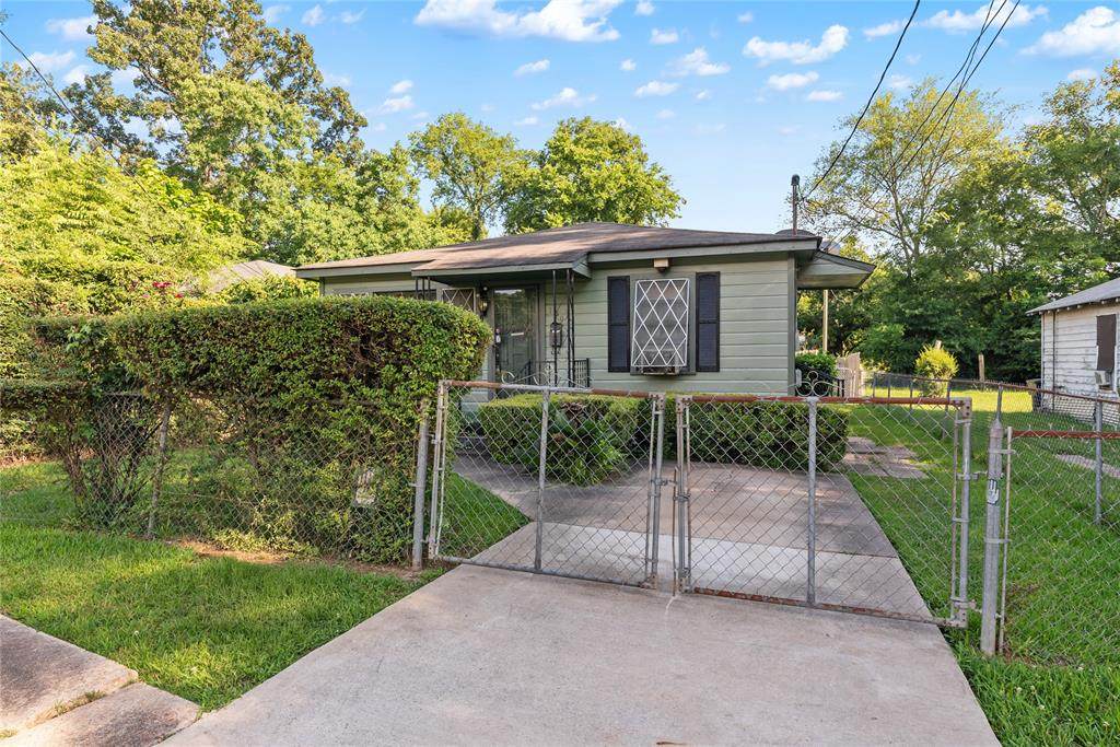 109 85th Street - Photo 1