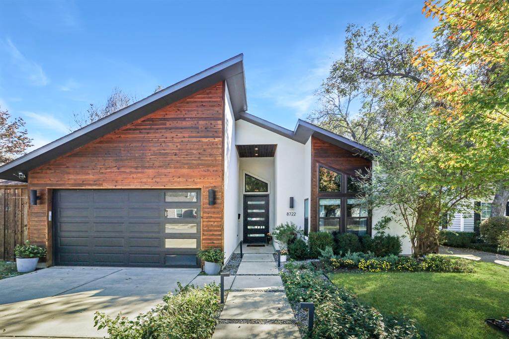 8722 Forest Hills Boulevard - Photo 1