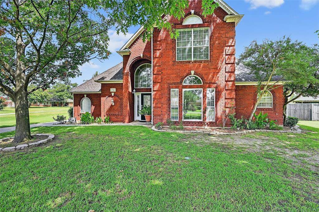 736 Kiowa Drive - Photo 1