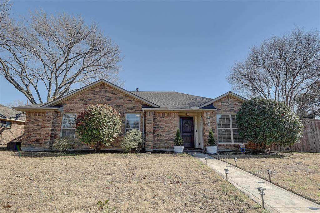 2306 Shadyoaks Lane - Photo 1