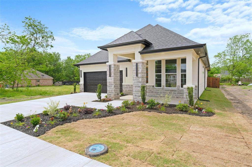 504 Stallings Street - Photo 1