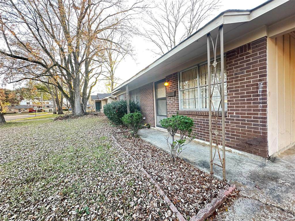9080 Hawthorne Drive - Photo 1
