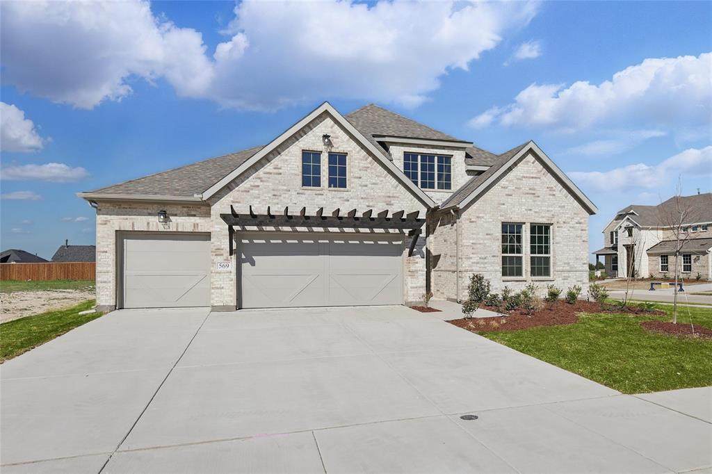 307 Trinity Court - Photo 1