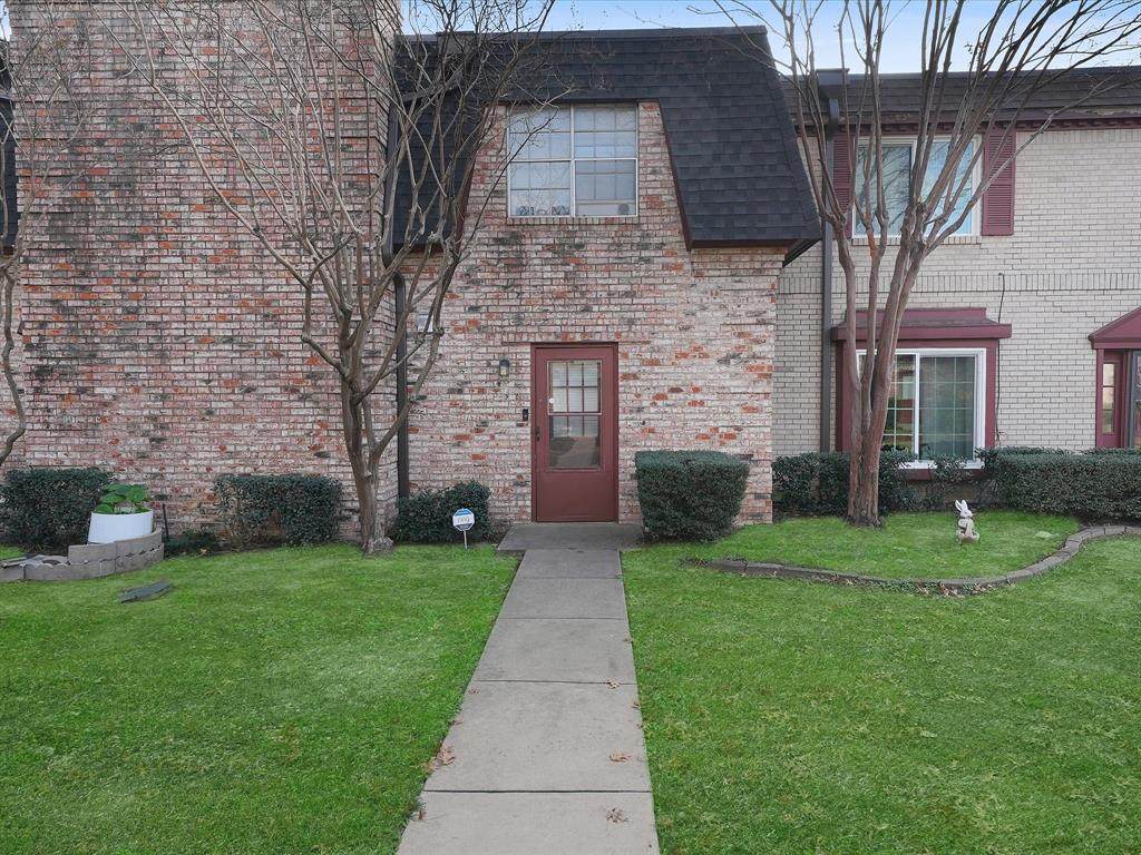 1819 Grauwyler Road - Photo 1