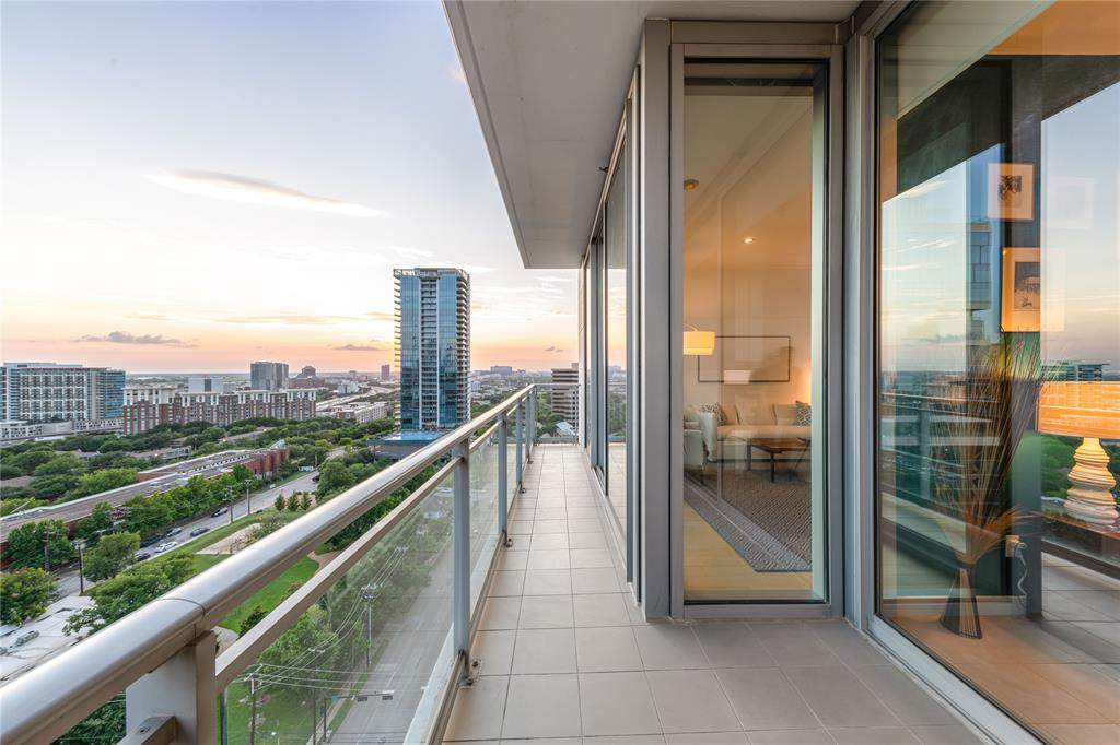 2900 Mckinnon Street - Photo 1