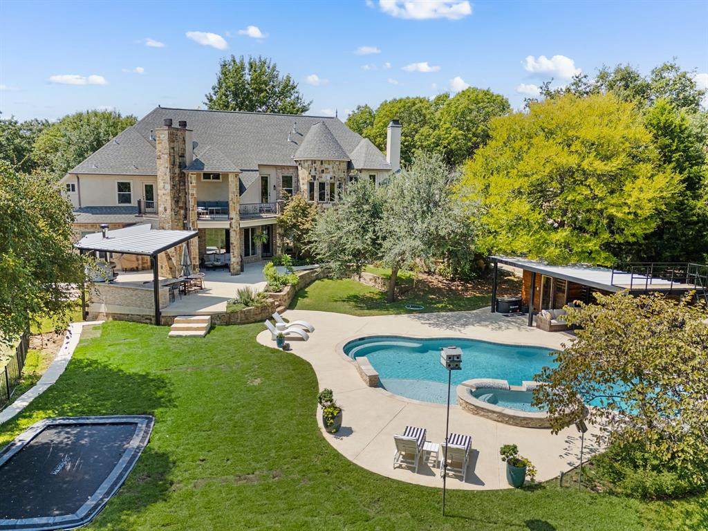 831 Simmons Court - Photo 1