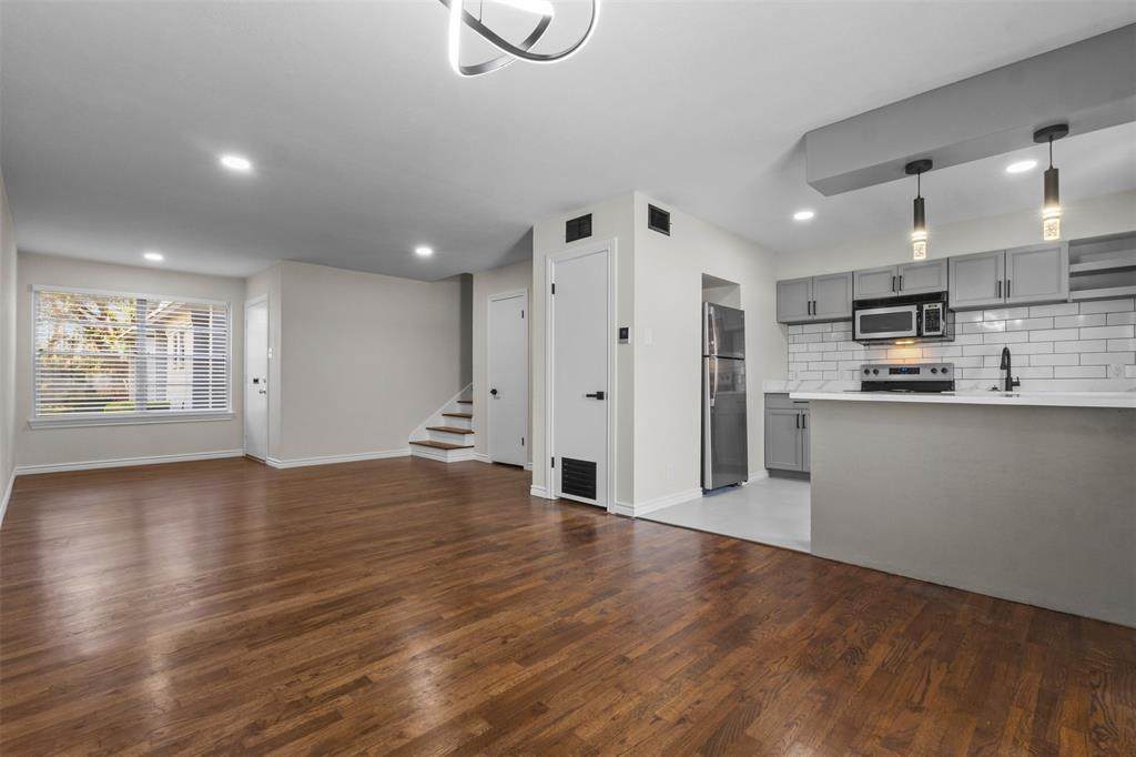 4941 Hall Street - Photo 1