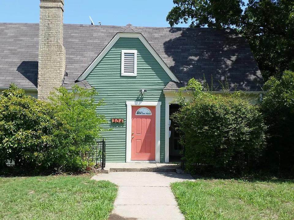 304 Fulton Street - Photo 1