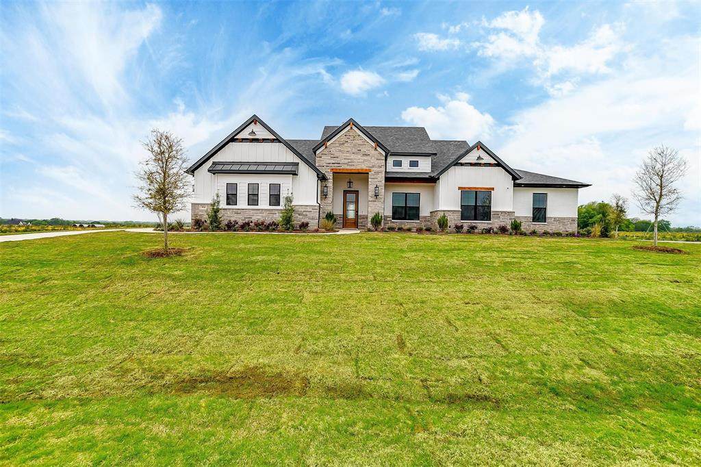 104 Aiden Drive - Photo 1