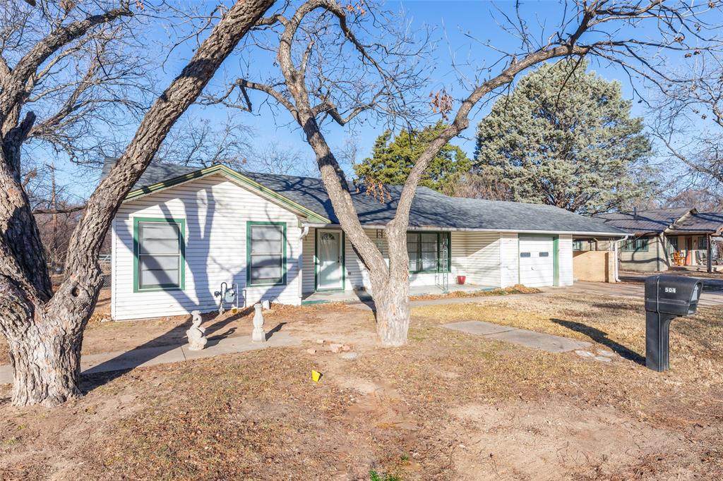 504 Oak Street - Photo 1