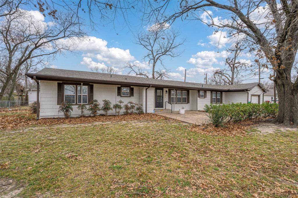 903 Lynn Street - Photo 1