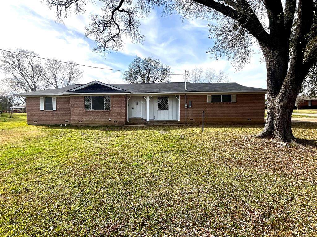 915 Spring Street - Photo 1