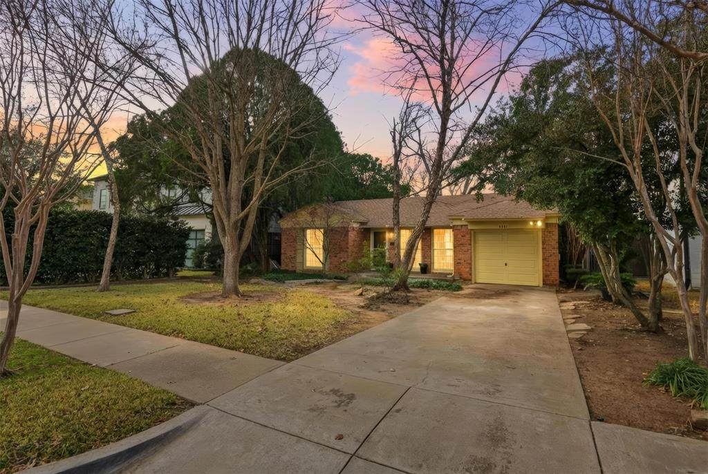 9841 Lakemont Drive - Photo 1