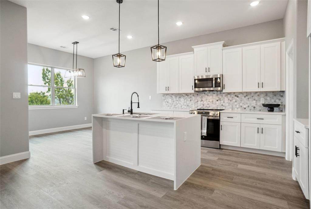 5824 Belaire Circle - Photo 1