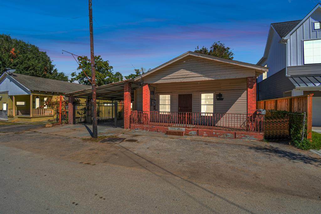 2705 & 2707 Fox Street - Photo 1