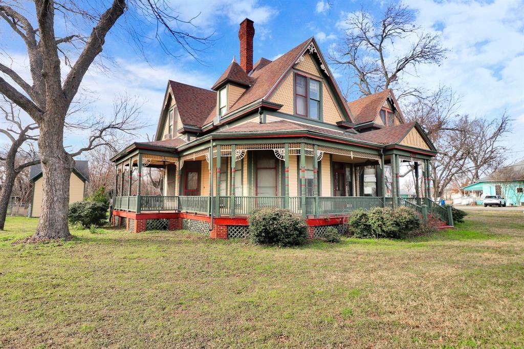200 Colorado Street - Photo 1
