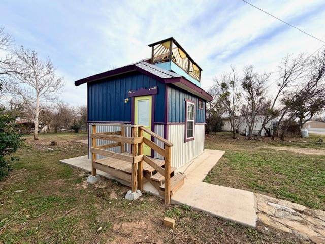 1608 School Street - Photo 1