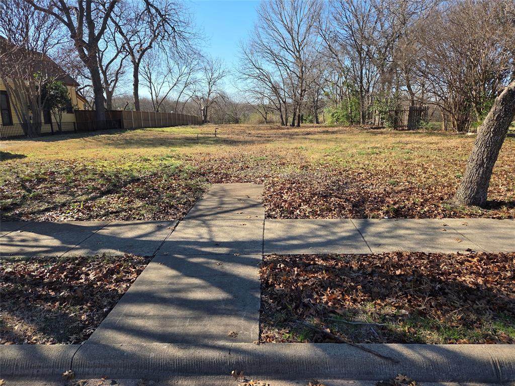 307 Dallas Ave. - Photo 1